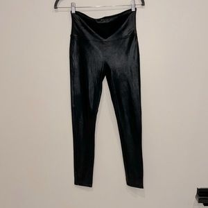 Spanx Faux Leather Legging black size Medium.